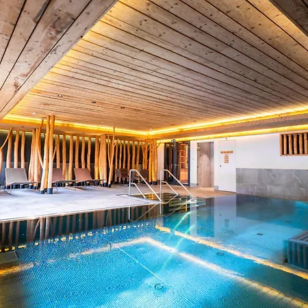 斯皮霍尔恩超级酒店