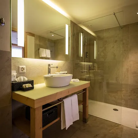 斯皮霍尔恩超级酒店 3* 格施塔德