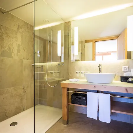 Spitzhorn Superieur Otel Gstaad