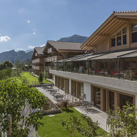 斯皮霍尔恩超级酒店